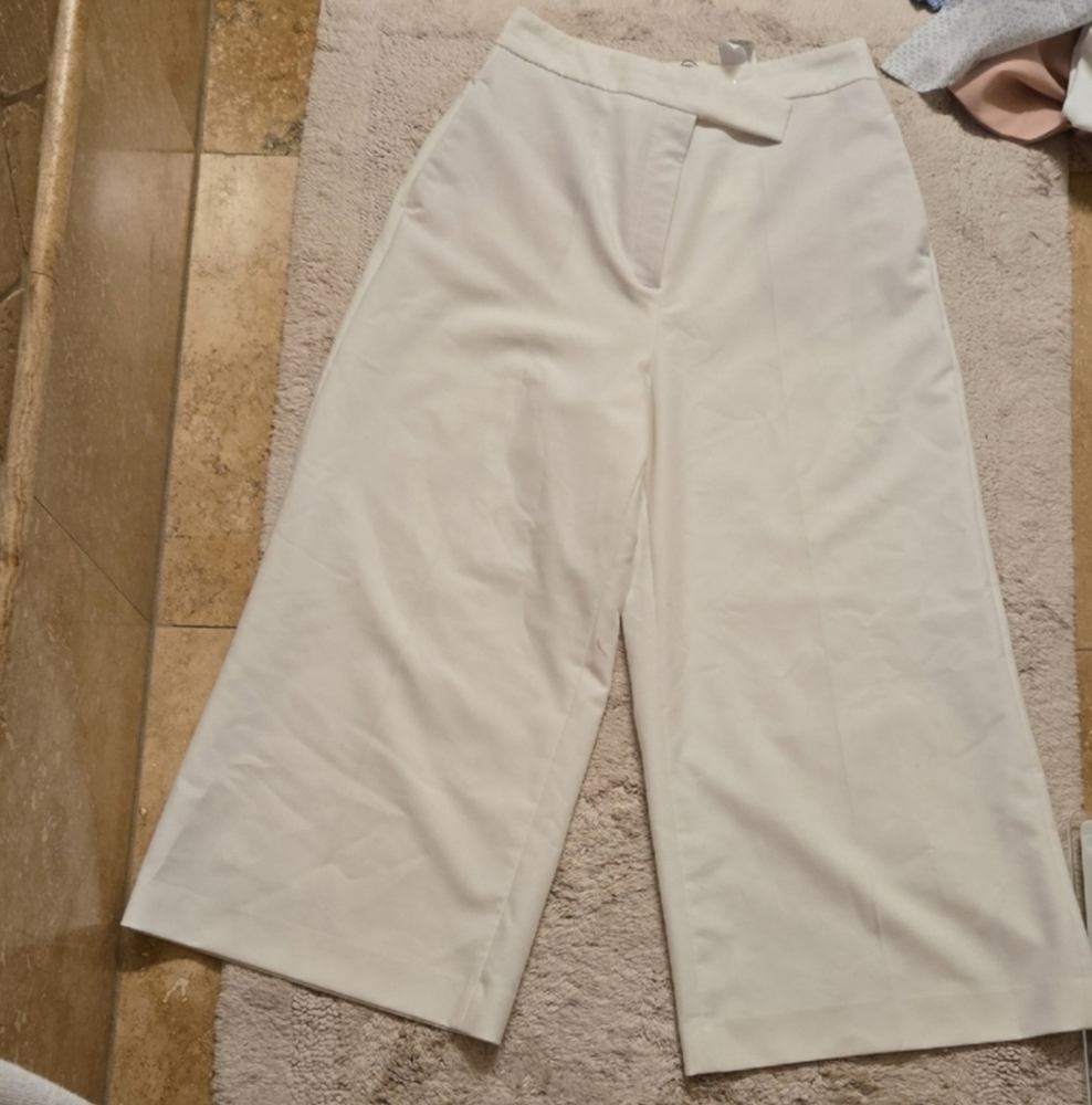 Zara Elegant  Wide-Leg Capri Size M